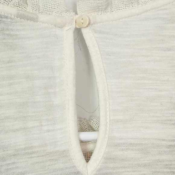 Lucky Brand Cream Embroidered Cap Sleeve Blouse Medium - Picture 5 of 11